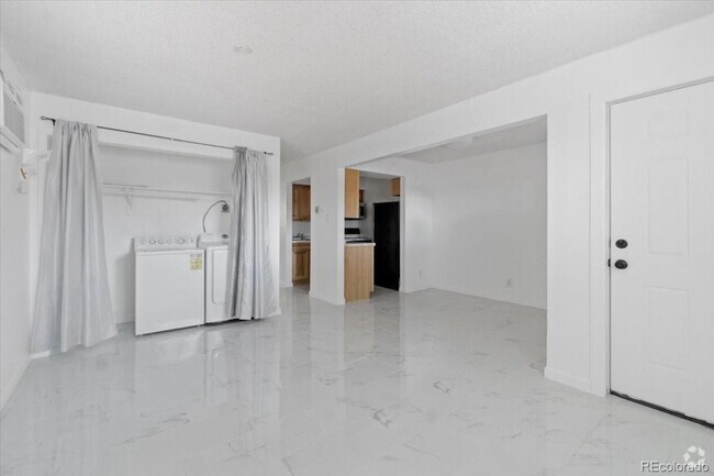 Building Photo - 214 S Ingalls St Unit 1 Rental