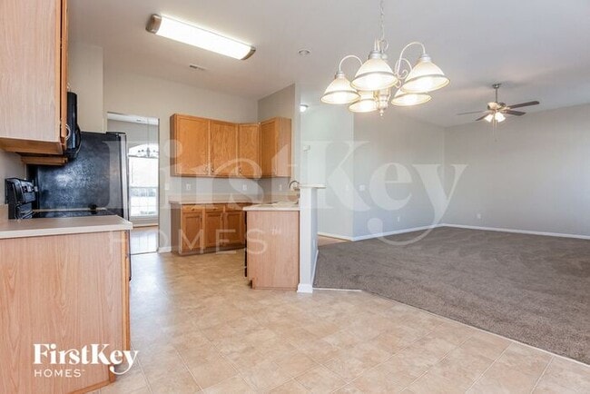 Photo - 2560 McGinnes Pl NW
