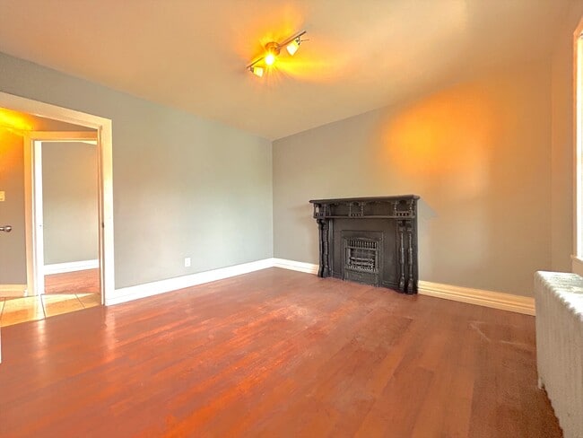 Building Photo - 61 East Avenue S Unit 5