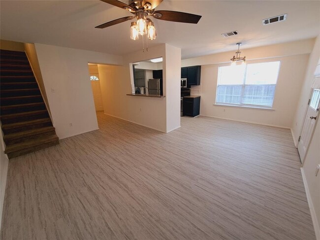 Photo - 6703 Hill Oaks Dr