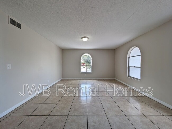 Photo - 7201 Arlington Expy Unit 117