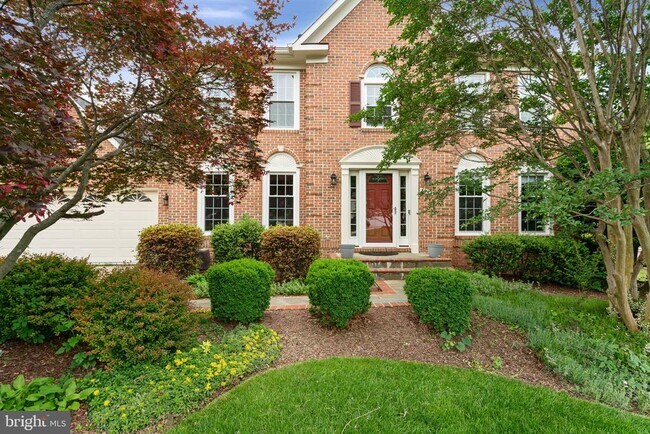 Photo - 8527 Silverview Dr House