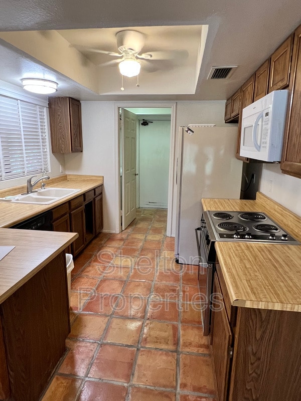 Photo - 18942 N 96th Ln