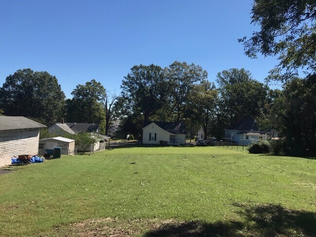 Photo - Beautiful 3 Bed 3.5 Bath House