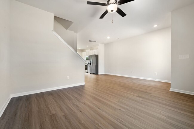 Photo - 177 Seville Wy