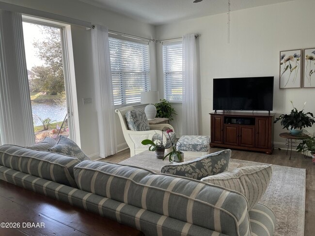 Photo - 113 Hagge Dr