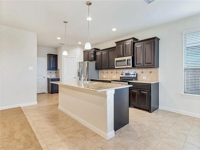 Photo - 4820 Bronzeleaf Ln