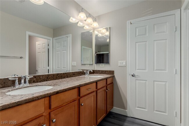 Building Photo - 4648 W Camero Ave