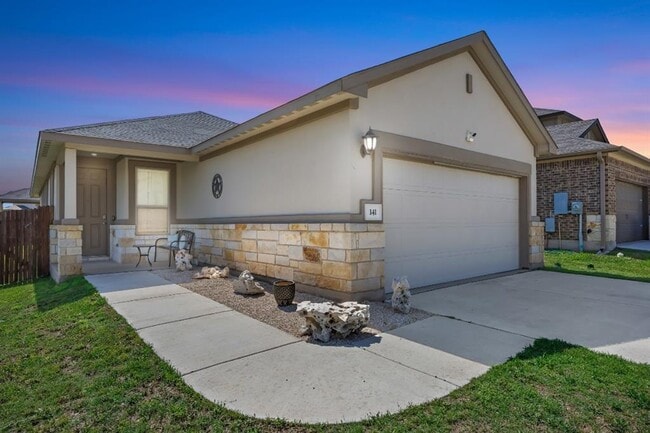 Photo - 141 Tucana St House