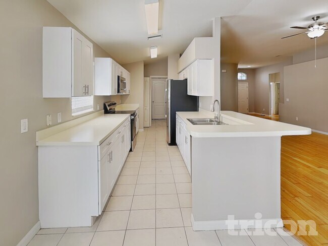 Photo - 9718 White Barn Way