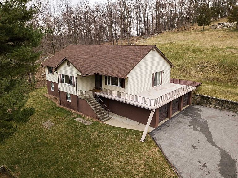 Photo - 28 Miller Hill Rd Unidad Lower