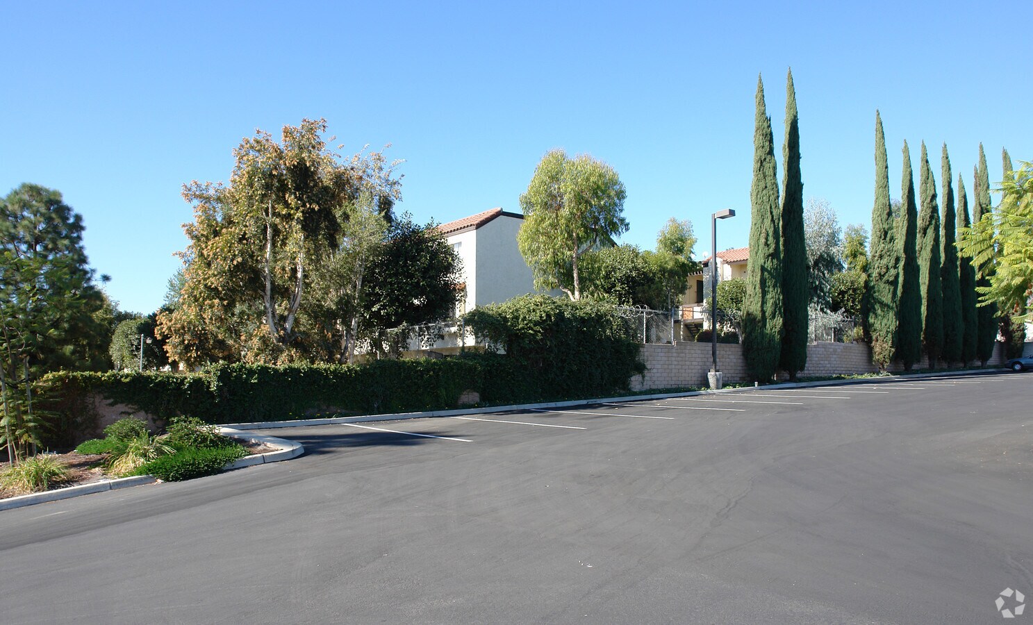 Las Brisas Apartments - Las Brisas Apartments