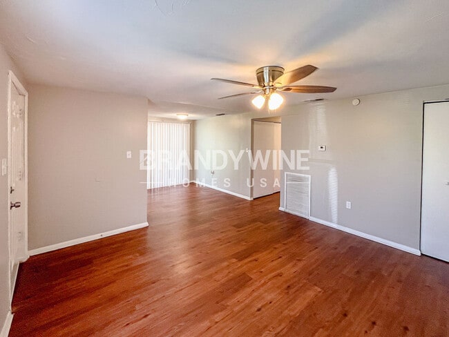 Photo - 3005 Dodge St