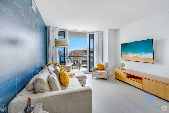 Building Photo - 2602 E Hallandale Beach Blvd Unit ID1227336P Rental