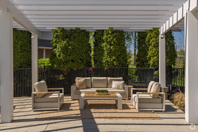 Cabana - White Oaks at Wilton