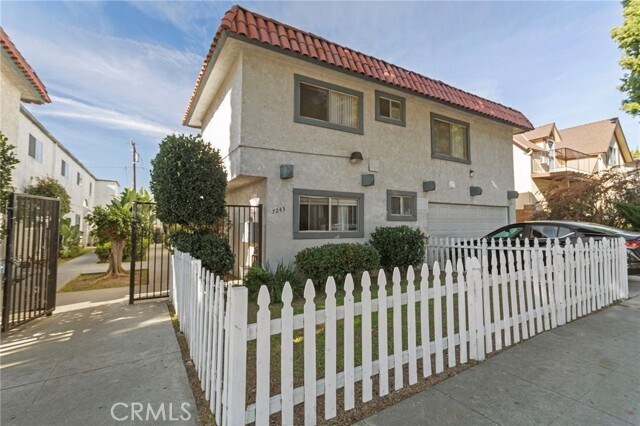 Building Photo - 7243 Milton Ave Unit 4