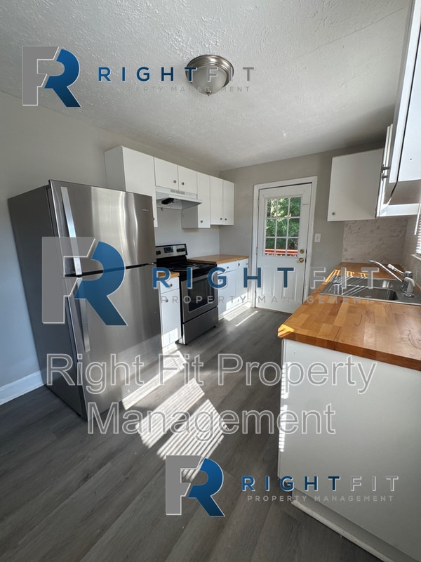 Photo - 4383 Wilson St