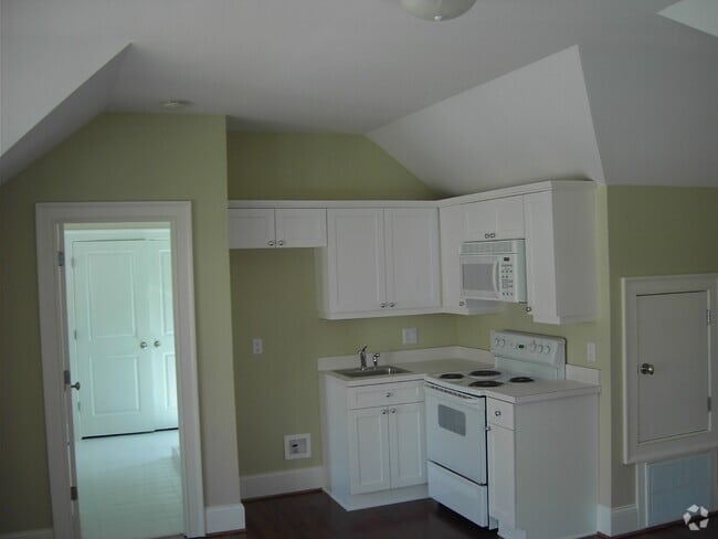 Building Photo - 842 Lake Ave NE Unit 842 Studio Rental