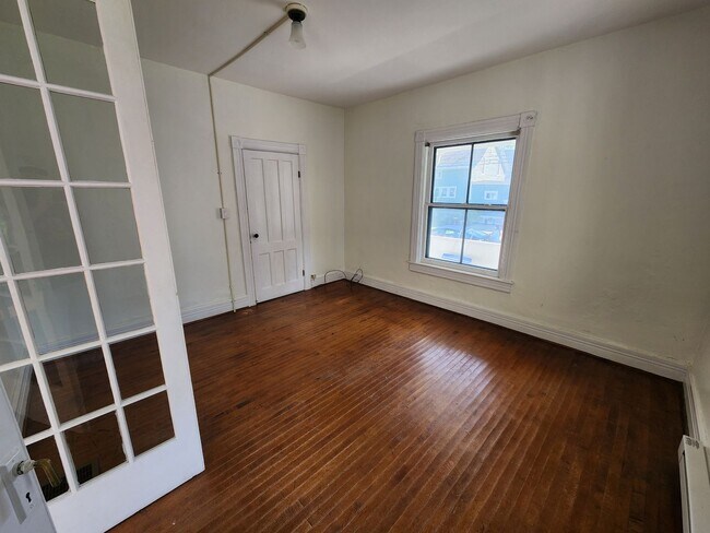 Photo - 76 Crandall St Unit A