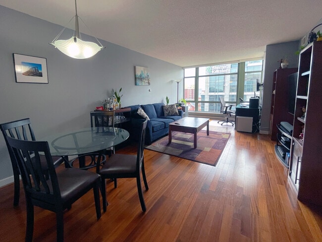 Building Photo - 1150 K St NW Unit 1304 Rental