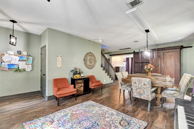 Photo - 6706 Lindale Manor Ct