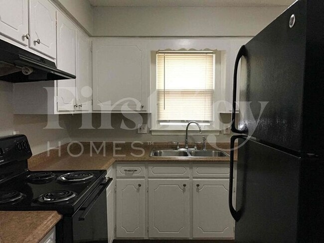 Photo - 7714 E 90th Terrace