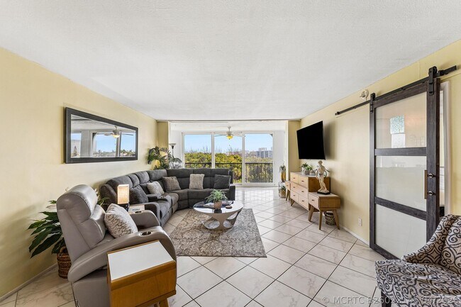 Photo - 1631 Riverview Rd Unit 505