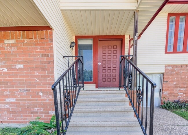 Photo - 15902 Timber Valley Dr