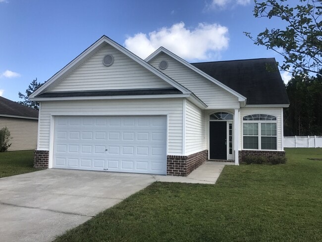 Photo - 145 Red Oak Dr House