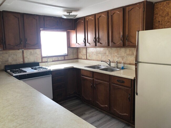 5215 Central Ave Unit B
