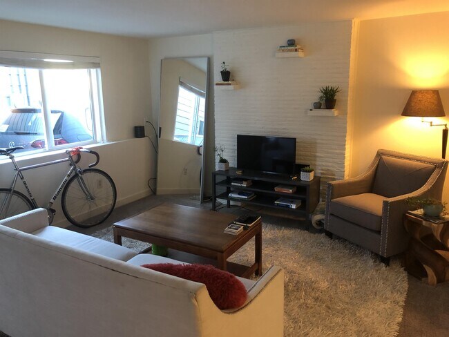 Photo - 3400 23rd Ave W