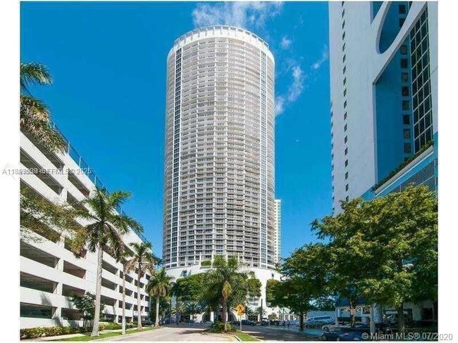 Building Photo - 1750 N Bayshore Dr Unit 2501