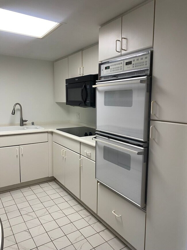 Photo - 1015 Wilder Ave Unit 402