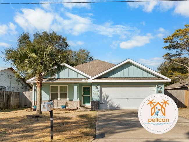 Building Photo - Stunning Home in East Navarre