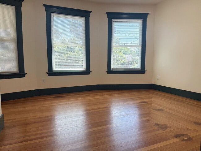 Photo - 130 Hubinger St Unidad 2