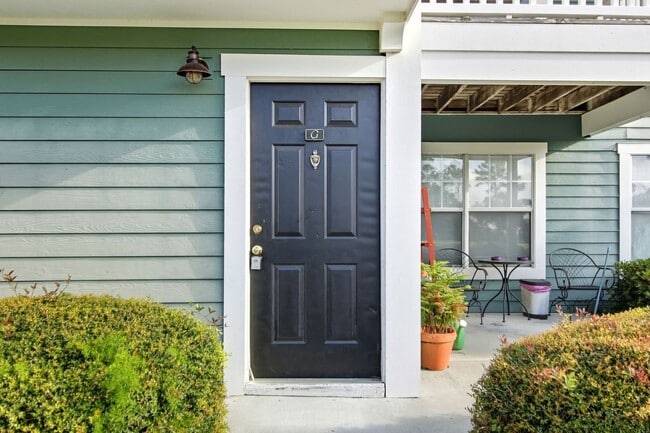 Photo - Half Off First Month's Rent! Nicely Update... Unit G
