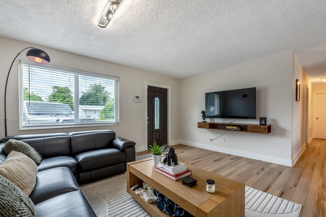Photo - 4317 Applecrest Dr