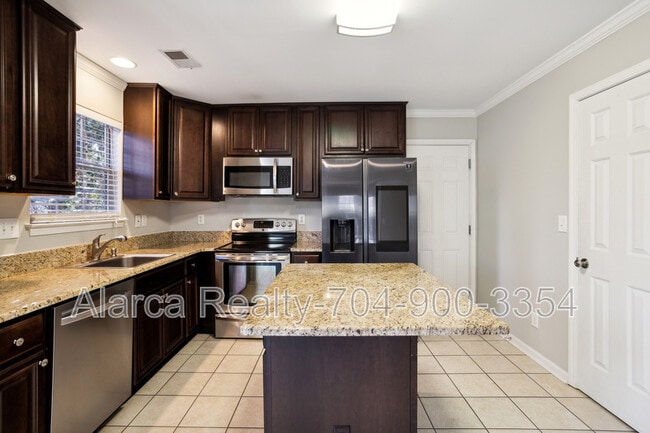 Building Photo - 12222 Wickson Ct