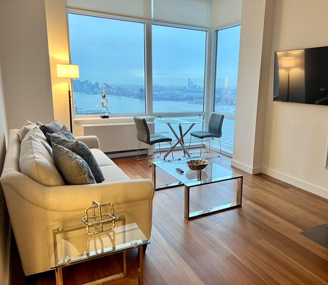 Photo - 312 W 42nd St Unidad ID1461701P