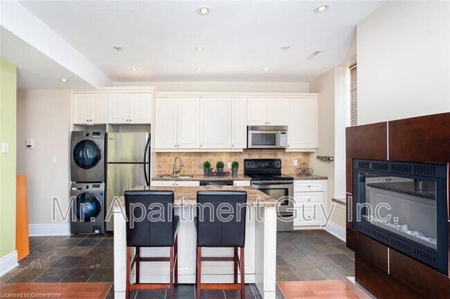 Photo - 283 King St E Unit 205