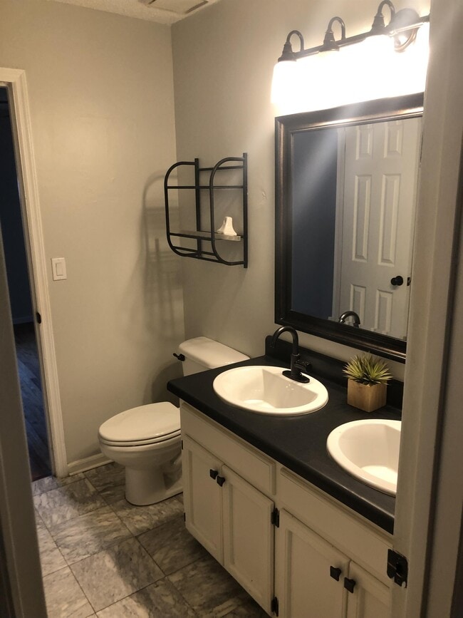 Photo - 1242 Chee Ln