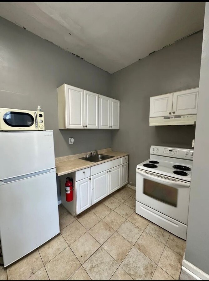 Photo - 8906 West Chester Pike Unit #B