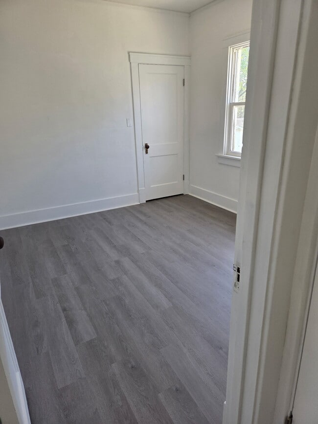 Photo - 2304 N Ellis St