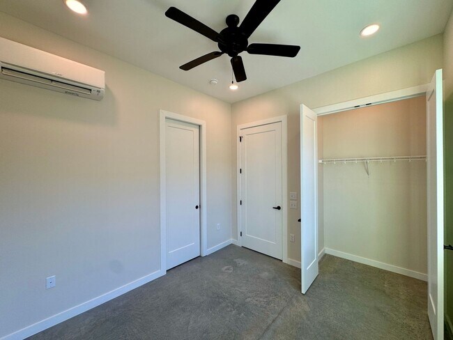 Photo - 1857 Zeta Way