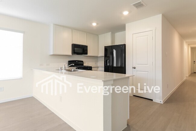 Photo - 6724 Haines Dr