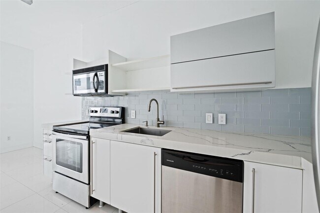 Photo - 690 SW 1st Ct Unit 2308