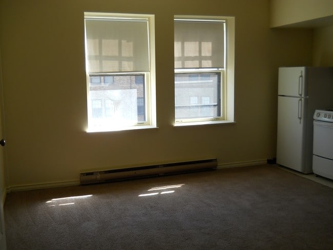 Photo - Lake Shore Towers