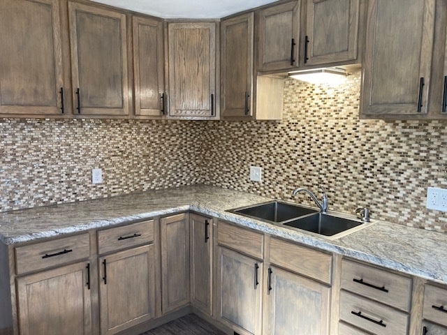 Photo - 922 E 3rd St