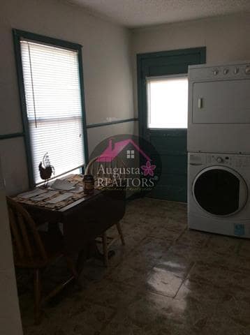 Photo - 741 S Crockett Dr