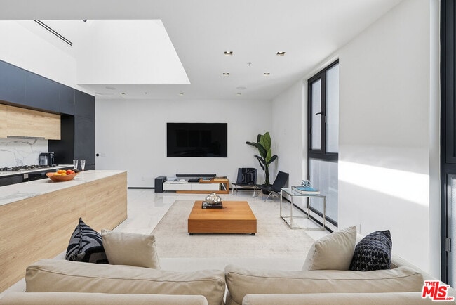 Photo - 1253 N Sweetzer Ave Unit 7